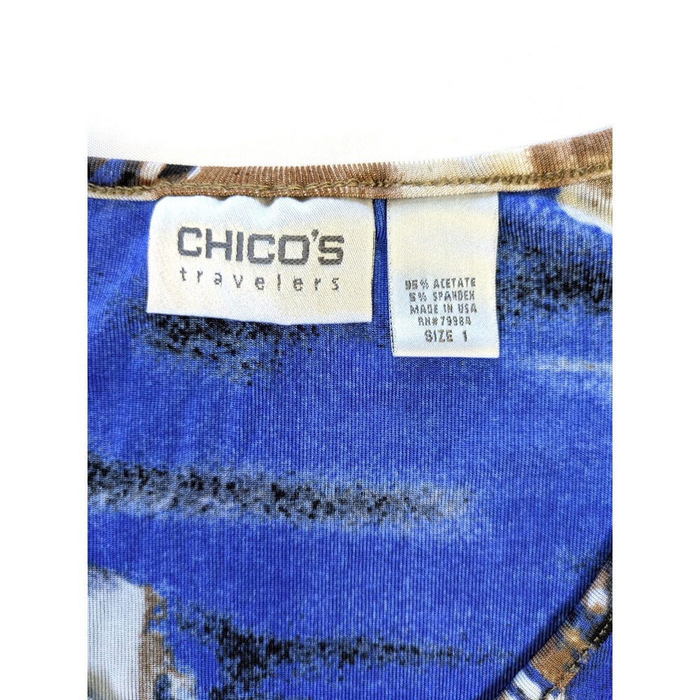 Chicos Travelers Blue Parisian Street Scene V-Neck Top Size 1 Medium - Picture 3 of 5